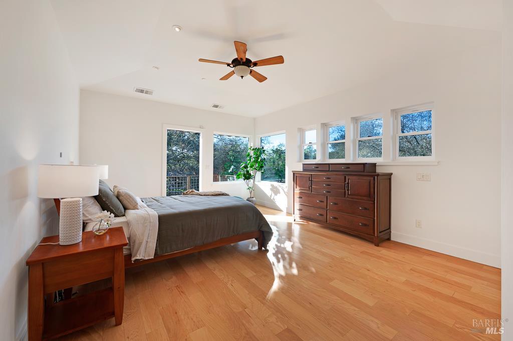 801 Samantha Court Healdsburg CA 95448