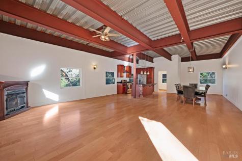 801 Samantha Court Healdsburg CA 95448