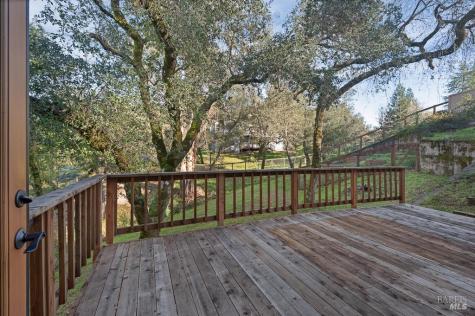 801 Samantha Court Healdsburg CA 95448