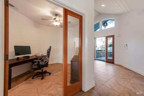 801 Samantha Court Healdsburg CA 95448