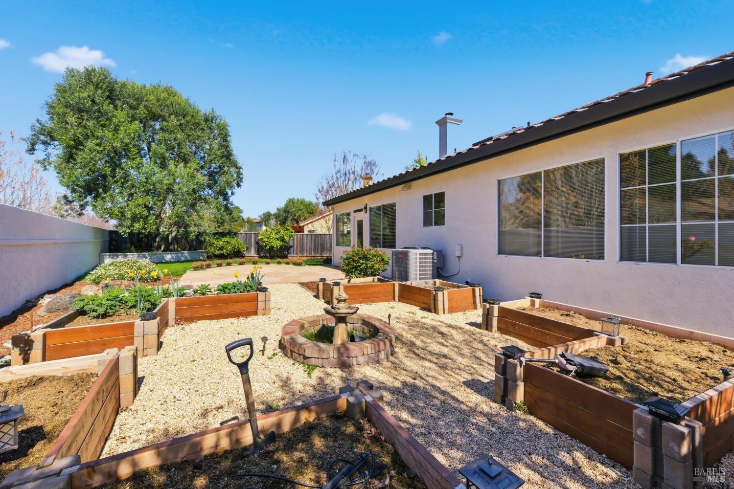 51 Regatta Way Napa CA 94559