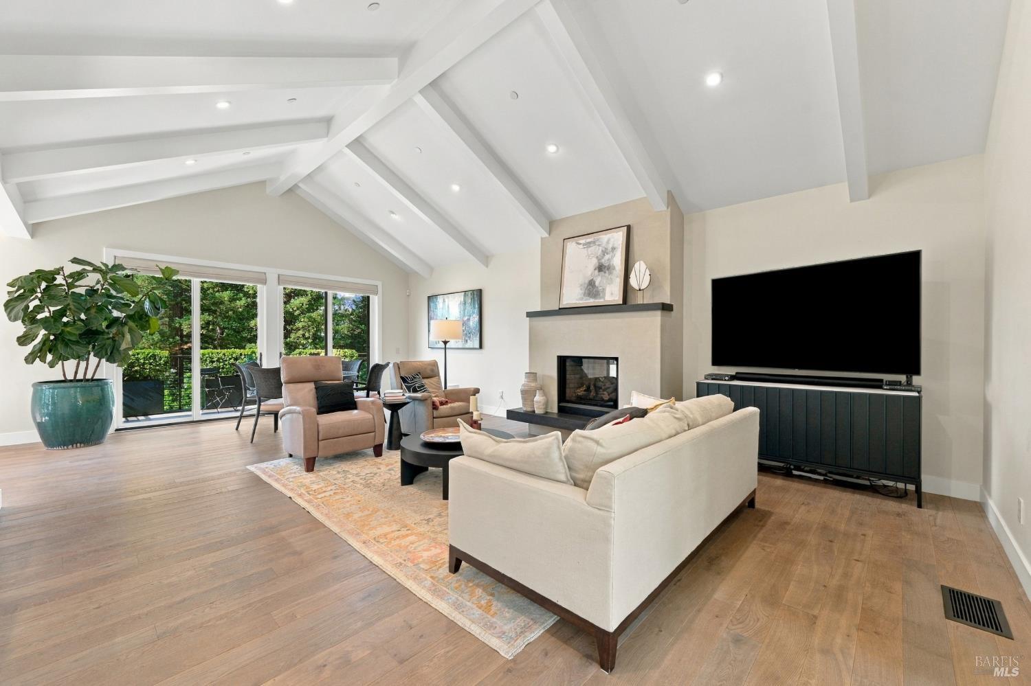 142 Westgate Drive Napa CA 94558