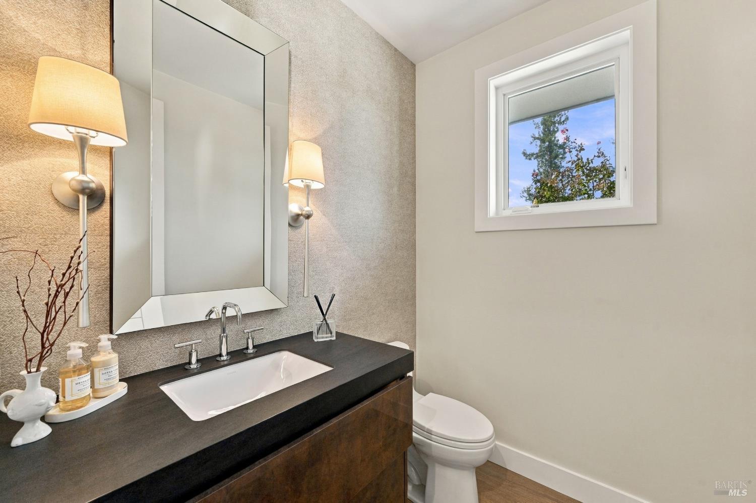142 Westgate Drive Napa CA 94558