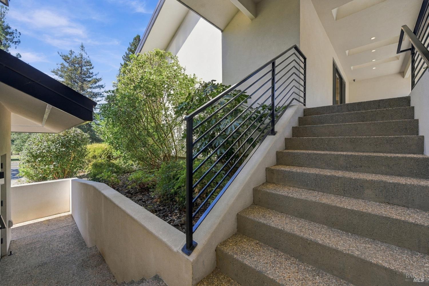 142 Westgate Drive Napa CA 94558