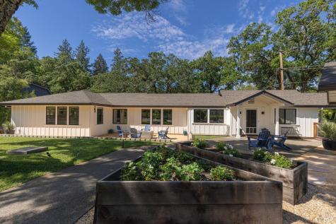 14734 Youngs Road Healdsburg CA 95448