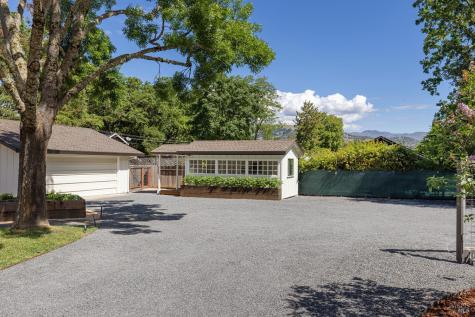 14734 Youngs Road Healdsburg CA 95448