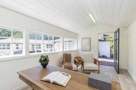 14734 Youngs Road Healdsburg CA 95448