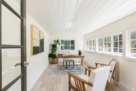14734 Youngs Road Healdsburg CA 95448