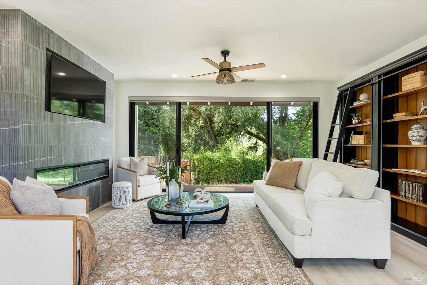 14734 Youngs Road Healdsburg CA 95448