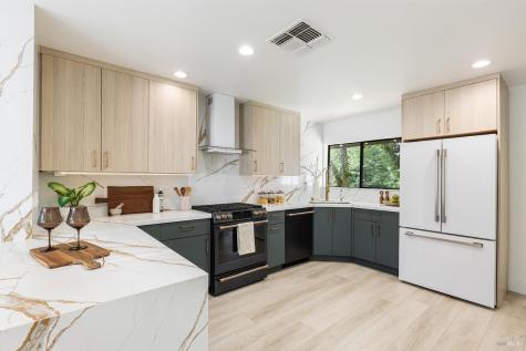 14734 Youngs Road Healdsburg CA 95448