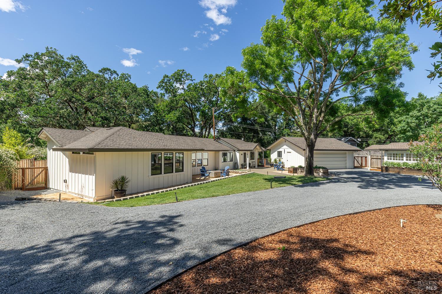 14734 Youngs Road Healdsburg CA 95448