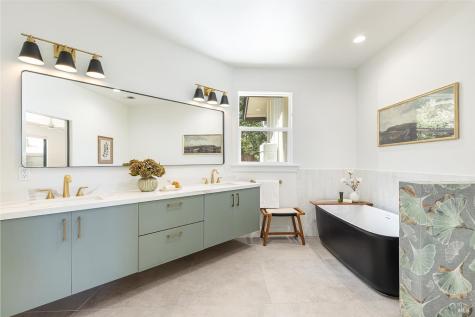 14734 Youngs Road Healdsburg CA 95448