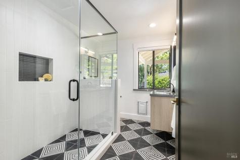 14734 Youngs Road Healdsburg CA 95448