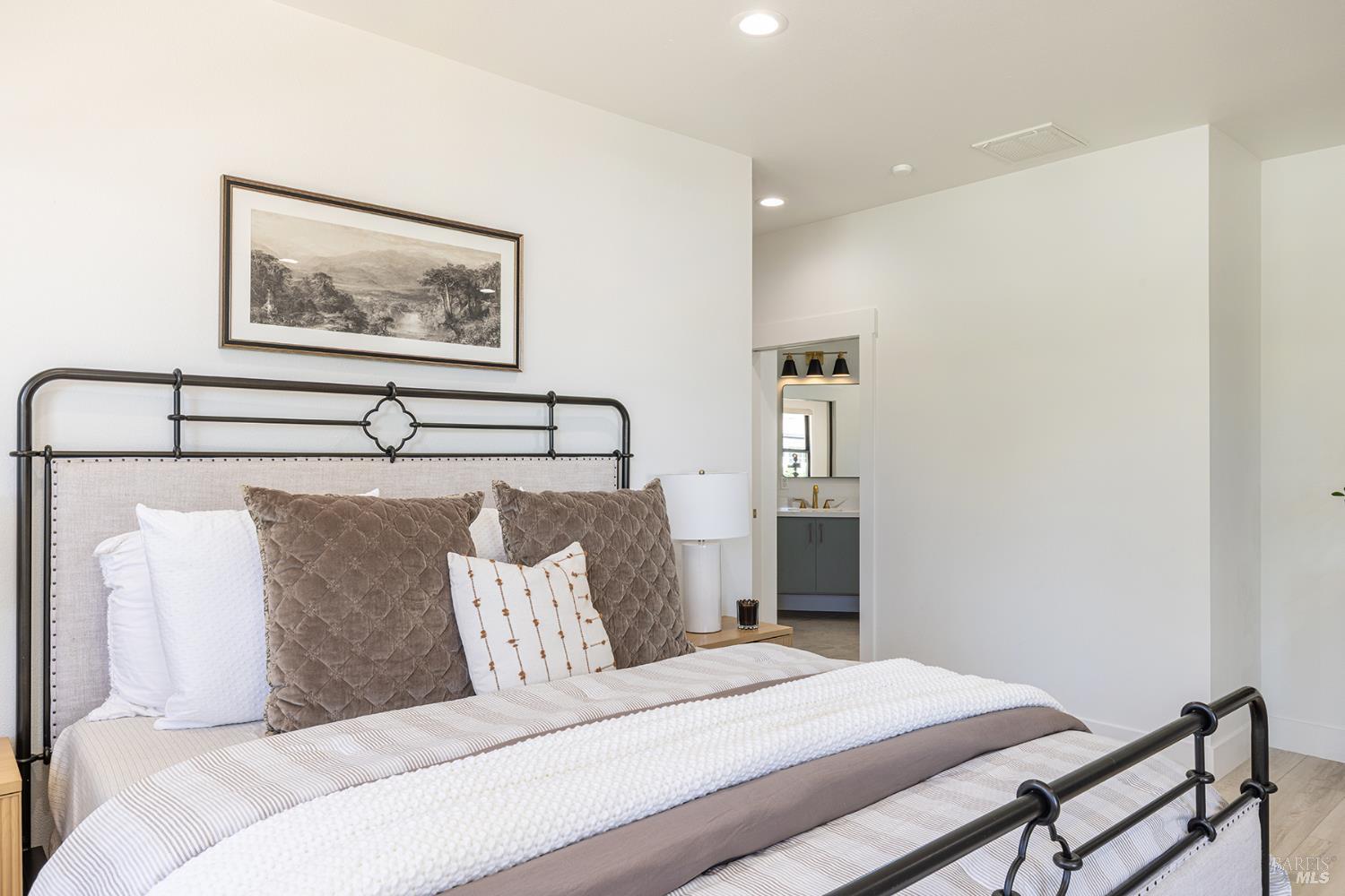 14734 Youngs Road Healdsburg CA 95448