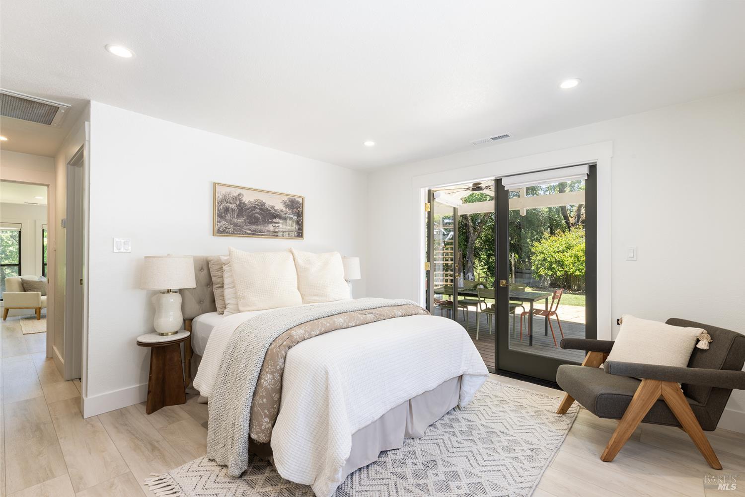 14734 Youngs Road Healdsburg CA 95448