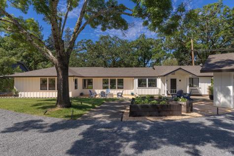 14734 Youngs Road Healdsburg CA 95448