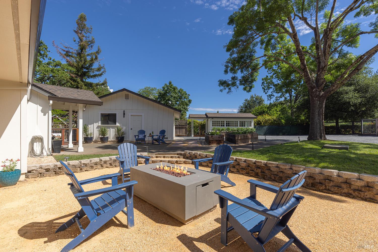 14734 Youngs Road Healdsburg CA 95448