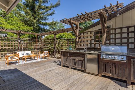 14734 Youngs Road Healdsburg CA 95448