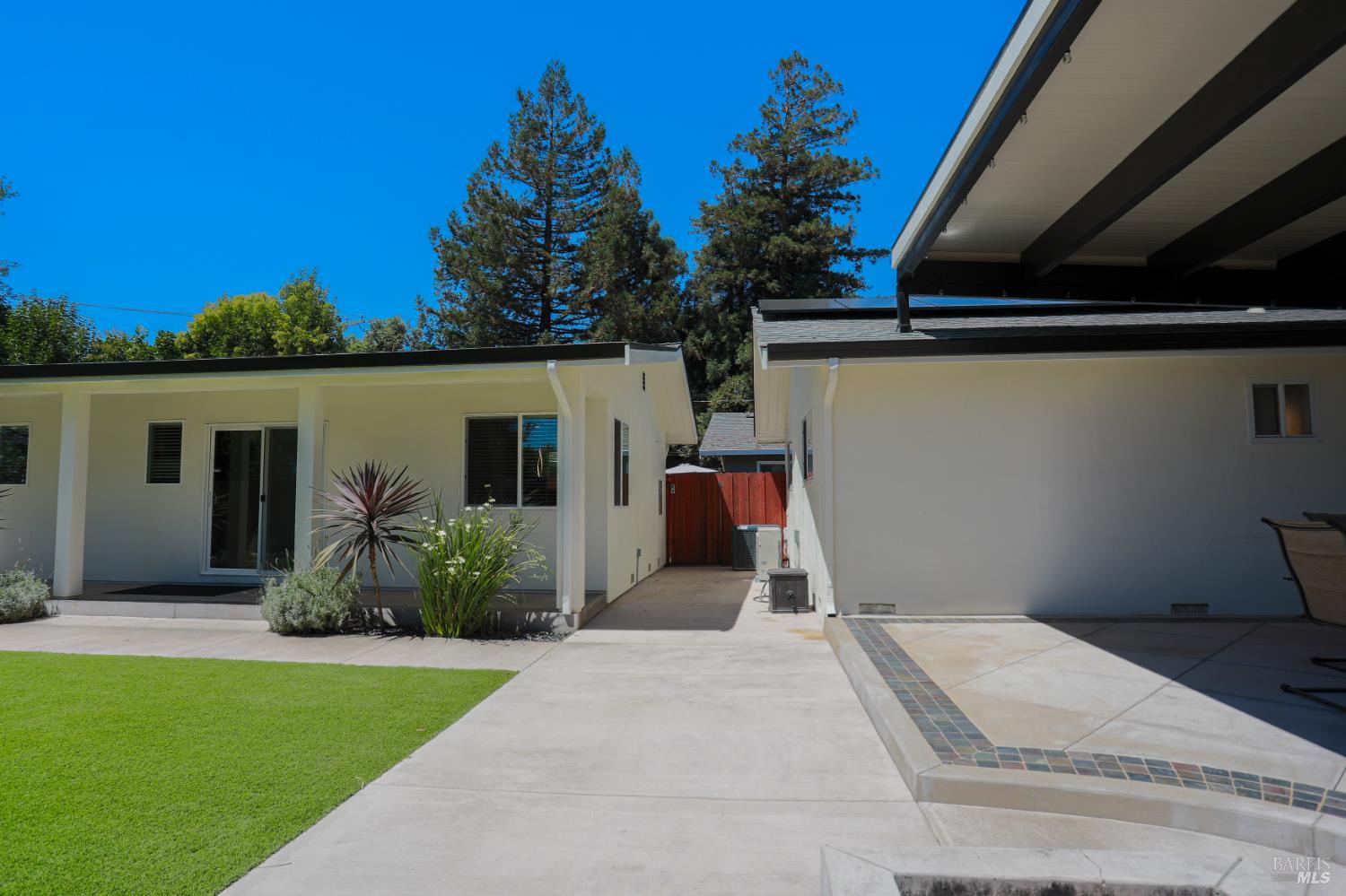 1367 Flint Way Fairfield CA 94533