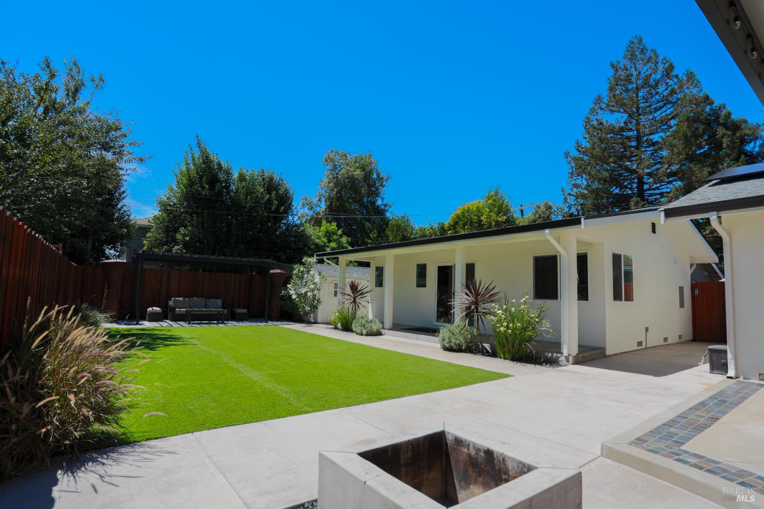 1367 Flint Way Fairfield CA 94533