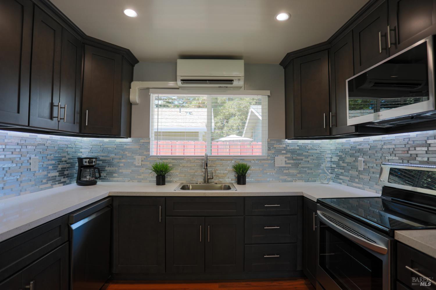 1367 Flint Way Fairfield CA 94533