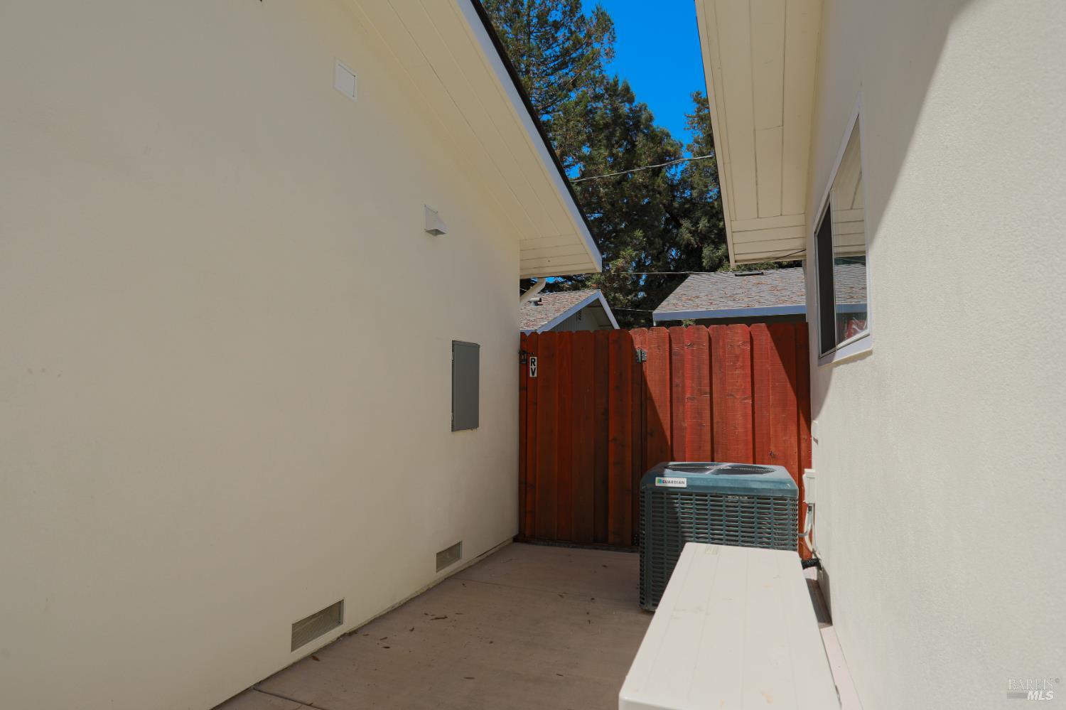 1367 Flint Way Fairfield CA 94533