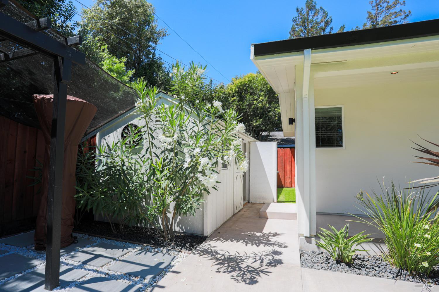 1367 Flint Way Fairfield CA 94533