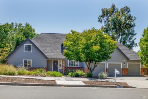 4713 Circle B Place Santa Rosa CA 95405