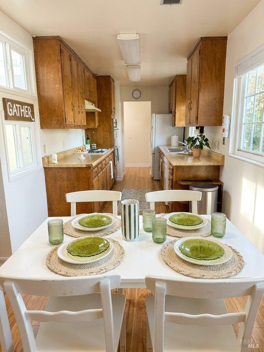 1670 Gumview Road Windsor CA 95492
