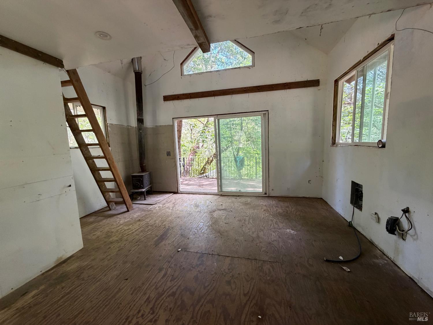 10150 Woodman Creek Road Laytonville CA 95428