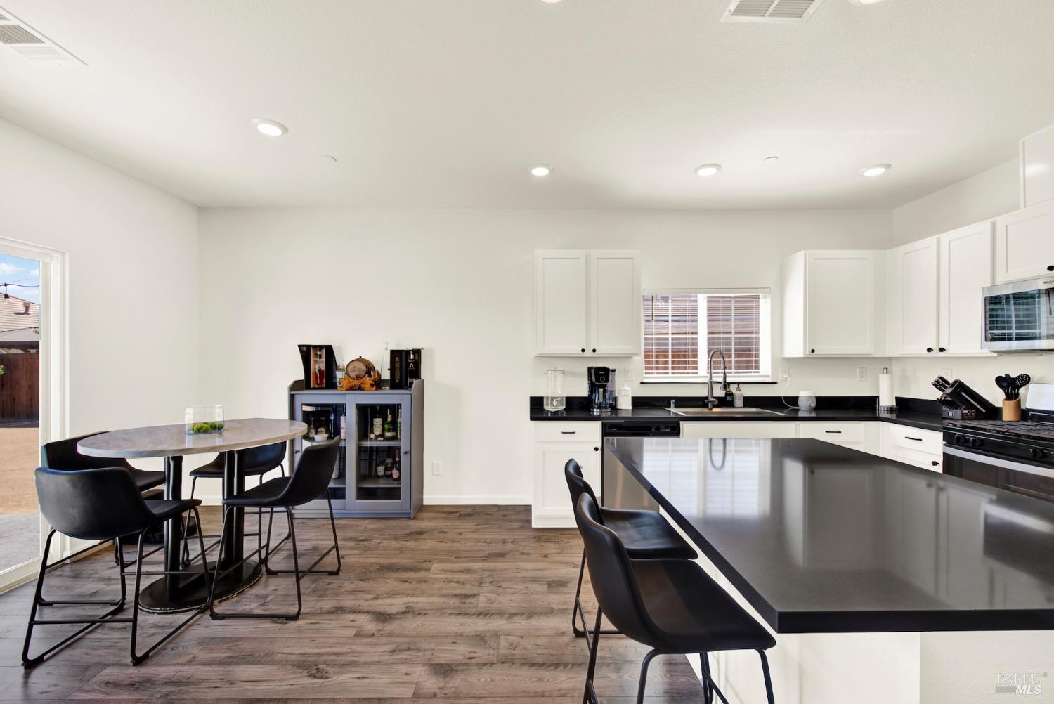 615 Songbird Way Dixon CA 95620