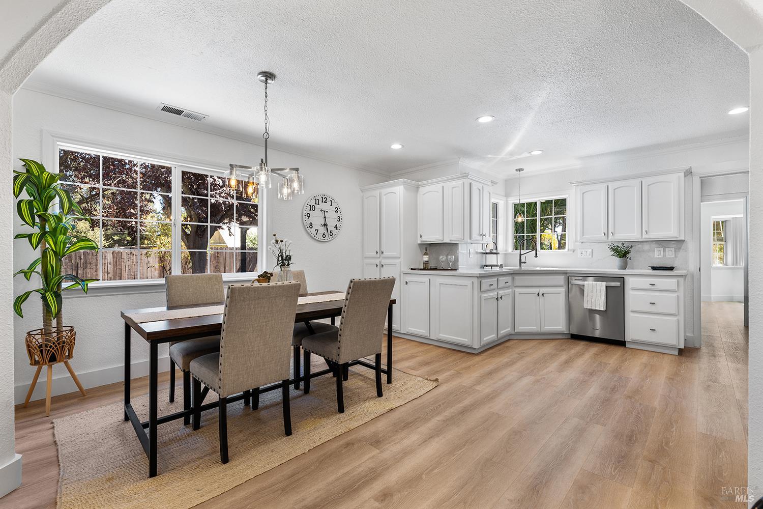 126 W Robles Avenue Santa Rosa CA 95407