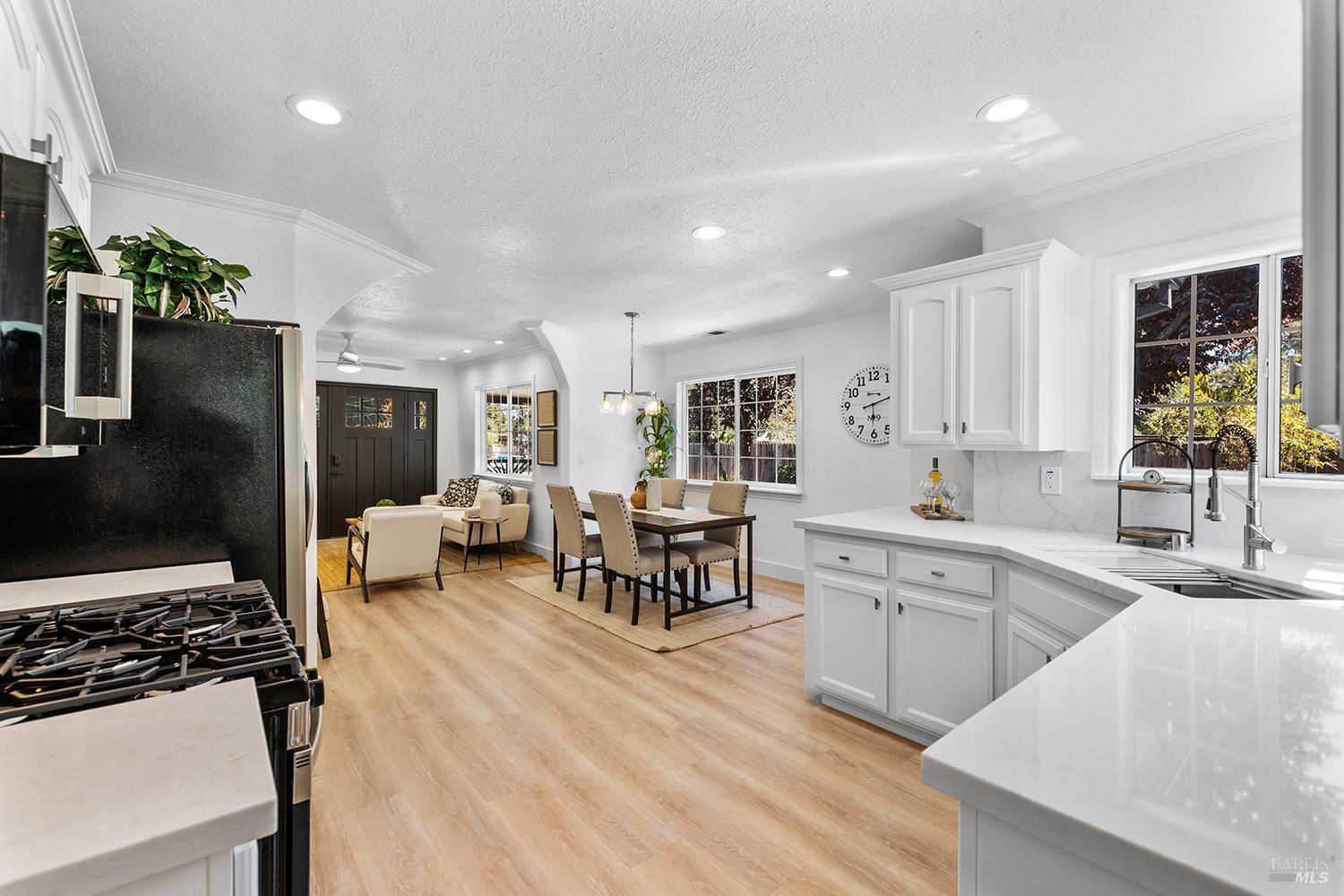 126 W Robles Avenue Santa Rosa CA 95407