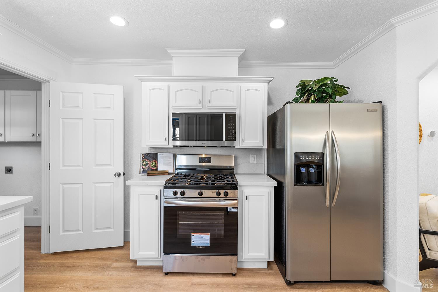 126 W Robles Avenue Santa Rosa CA 95407