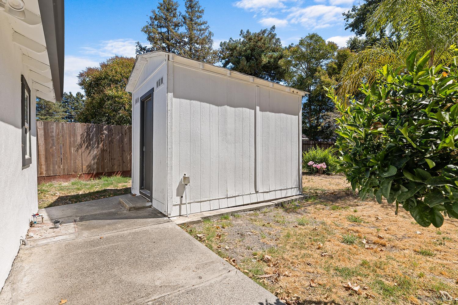 126 W Robles Avenue Santa Rosa CA 95407