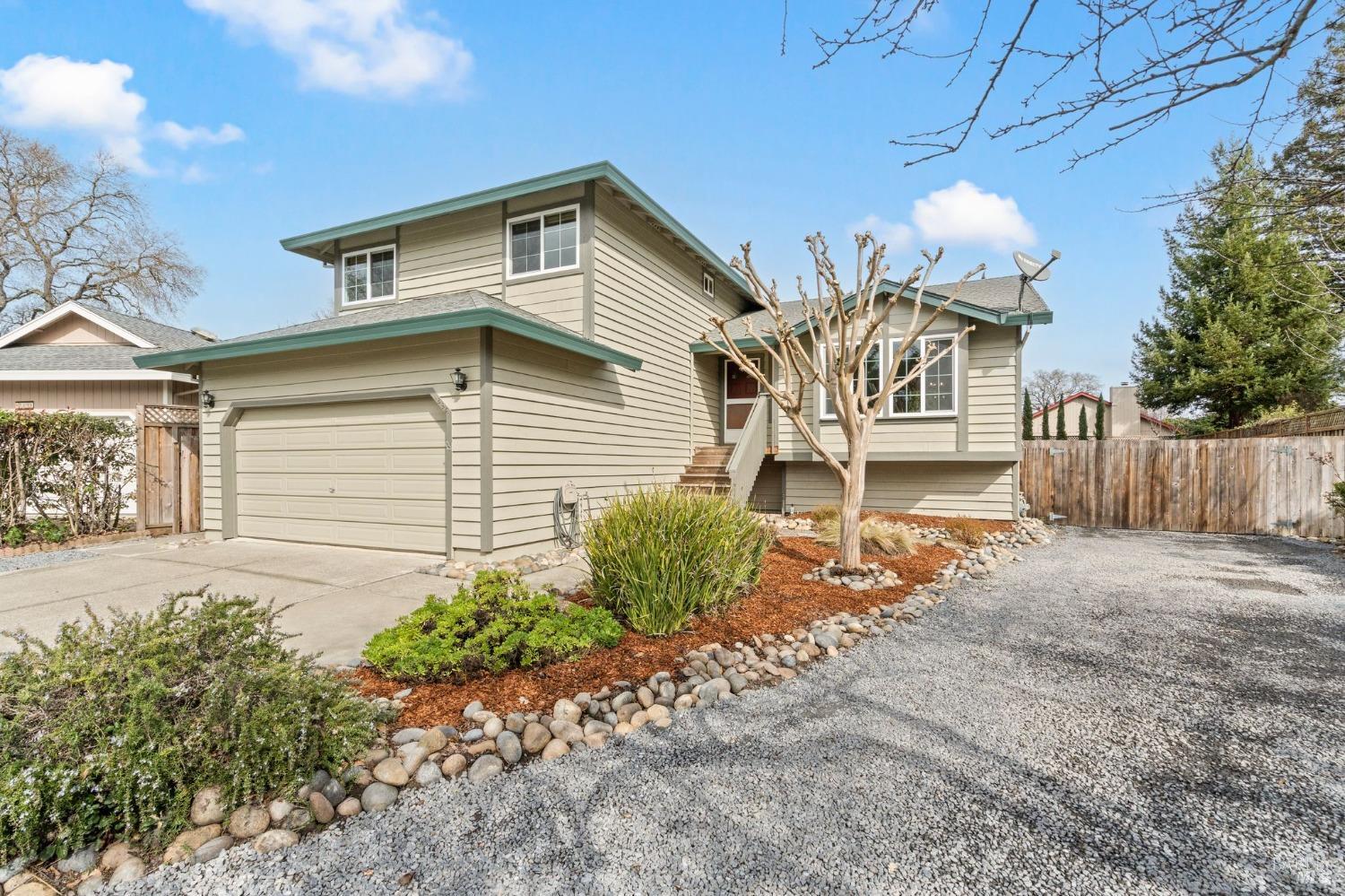 1895 Gabriel Court Santa Rosa CA 95403