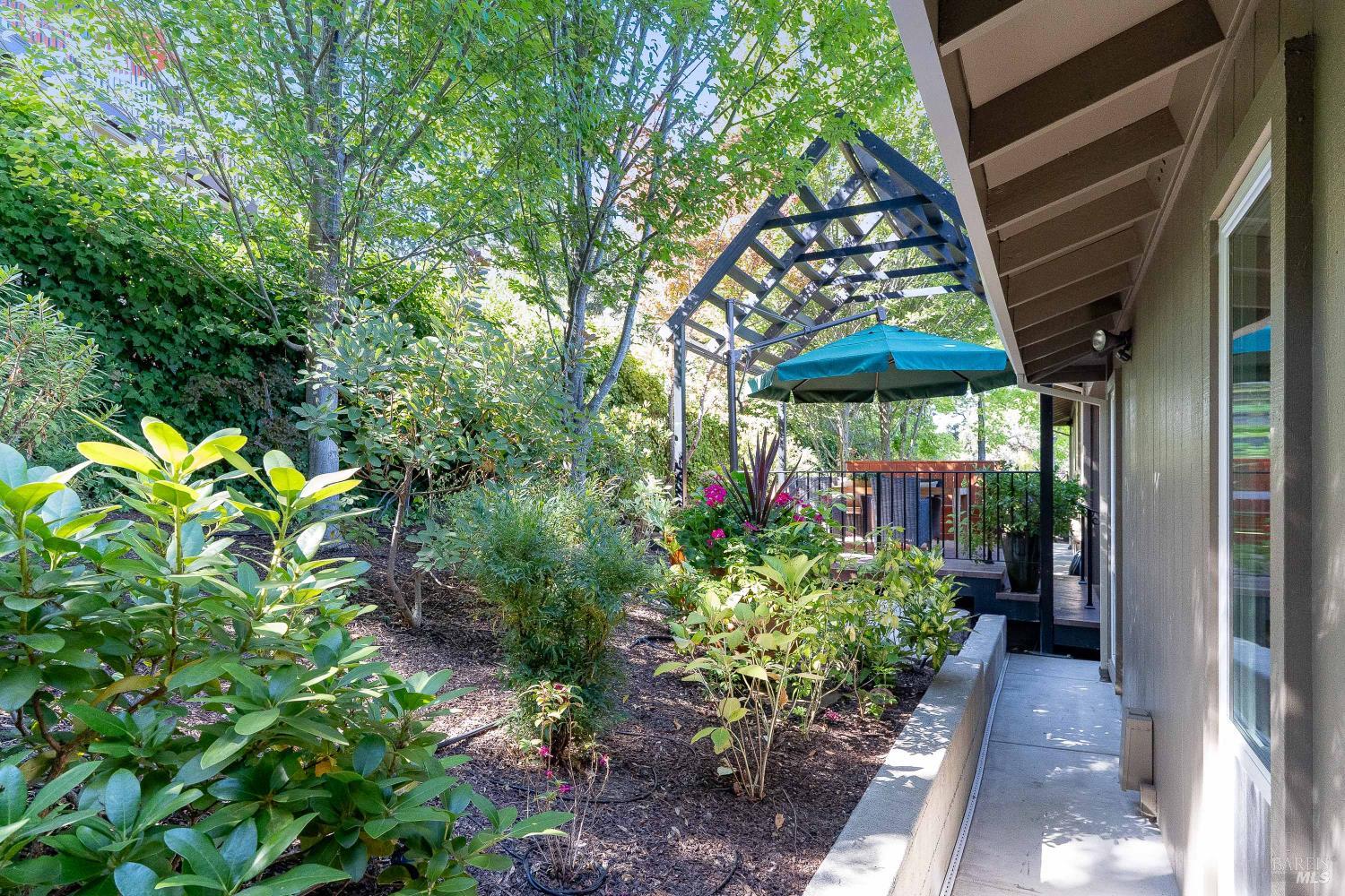 2851 Pinewood Drive Napa CA 94558