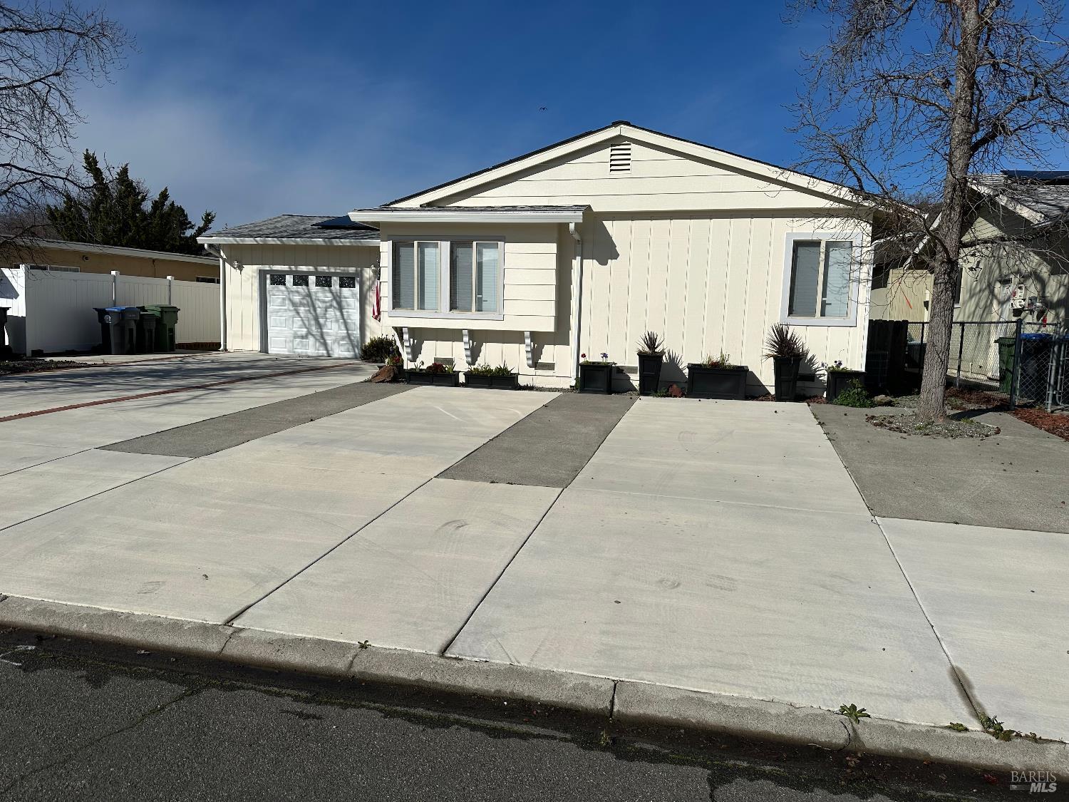 12945 Lakeland Street Clearlake Oaks CA 95423