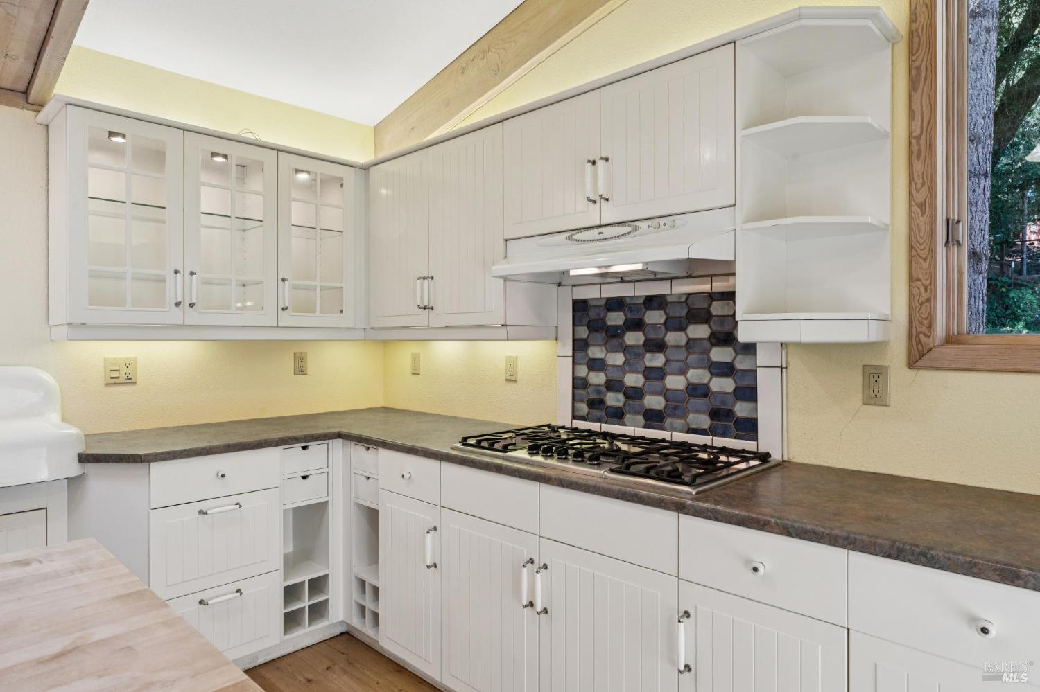 1840 Redwood Drive Healdsburg CA 95448