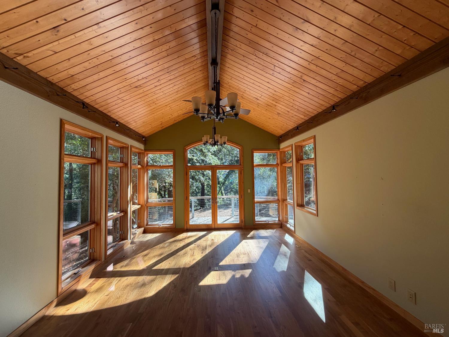 1840 Redwood Drive Healdsburg CA 95448