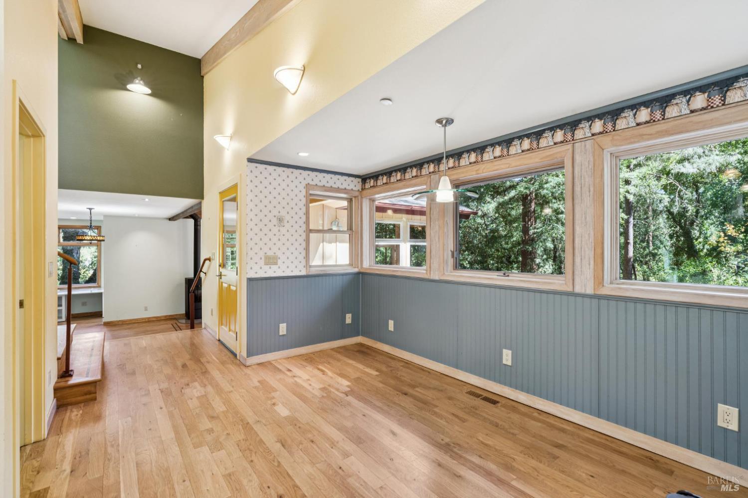 1840 Redwood Drive Healdsburg CA 95448