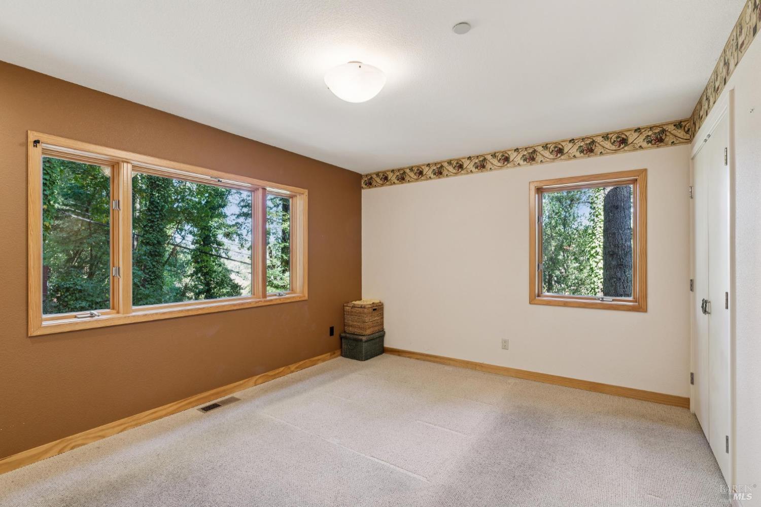 1840 Redwood Drive Healdsburg CA 95448