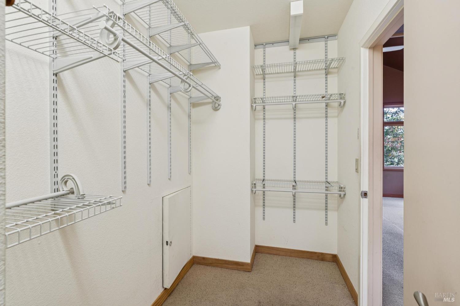 1840 Redwood Drive Healdsburg CA 95448