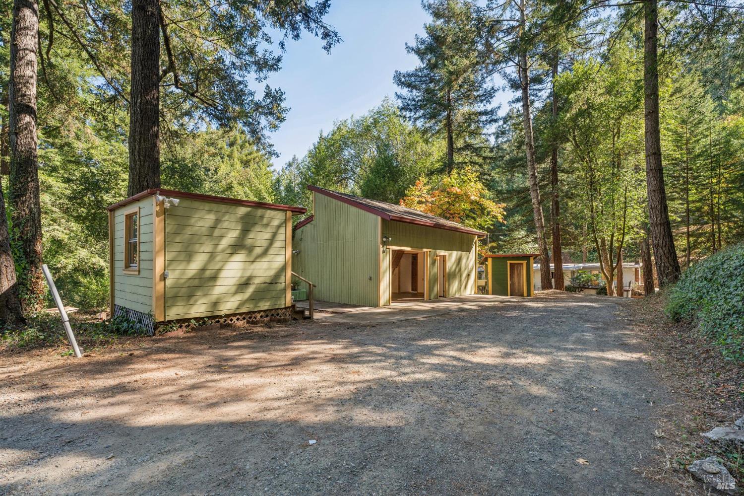1840 Redwood Drive Healdsburg CA 95448