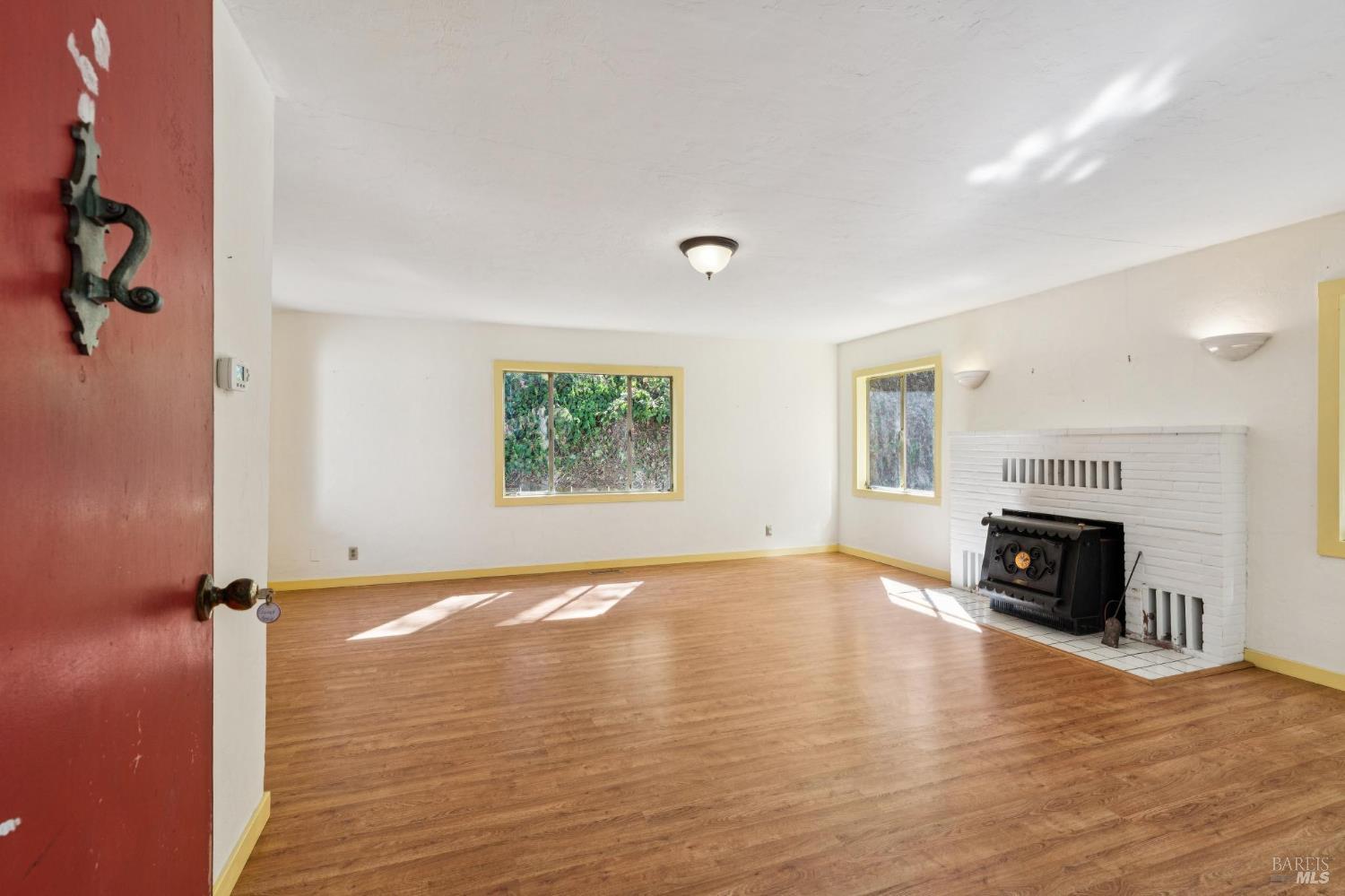 1840 Redwood Drive Healdsburg CA 95448