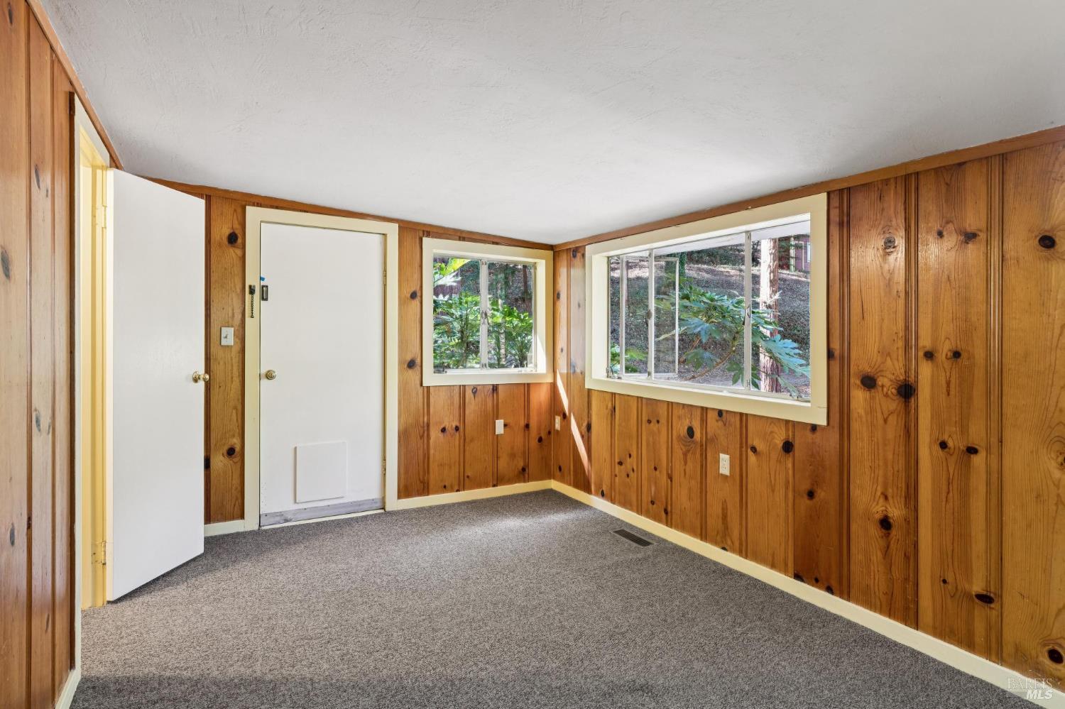 1840 Redwood Drive Healdsburg CA 95448