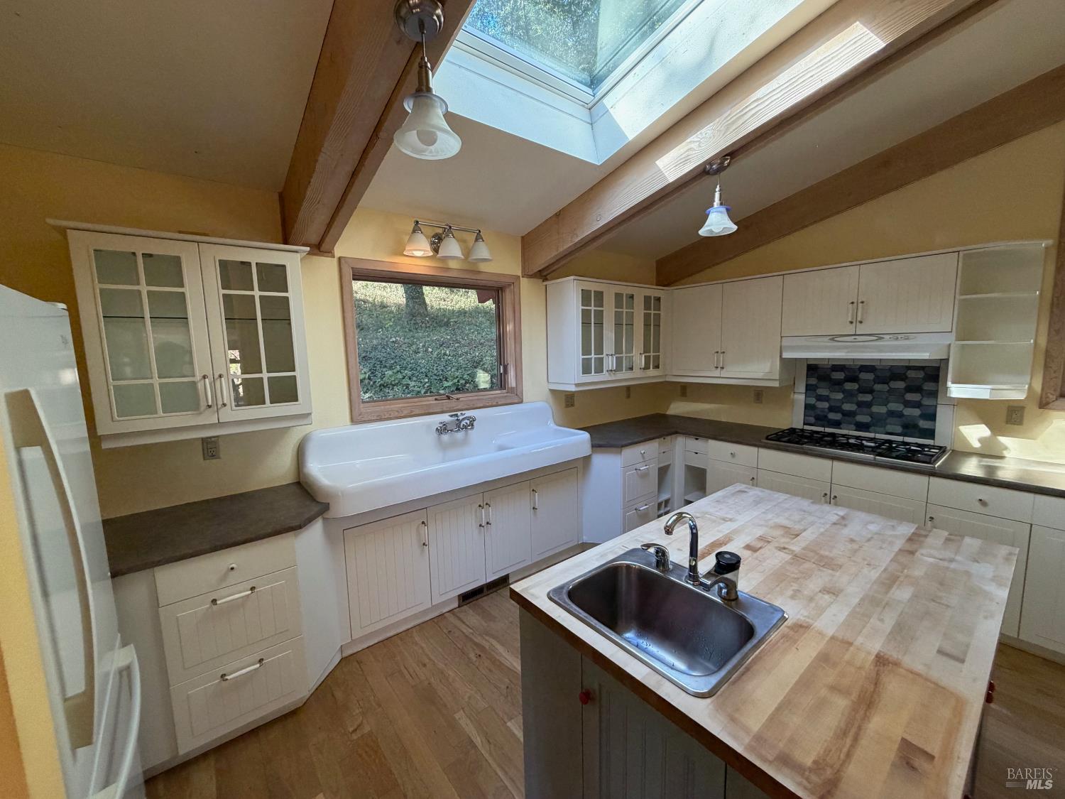 1840 Redwood Drive Healdsburg CA 95448