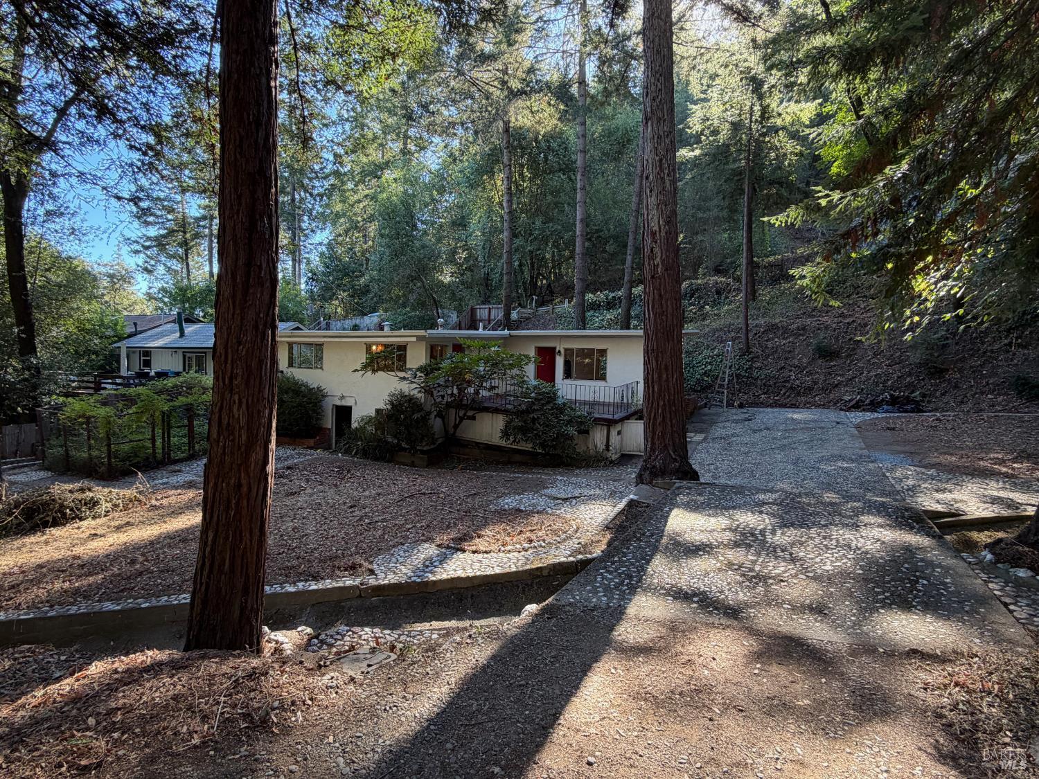 1840 Redwood Drive Healdsburg CA 95448