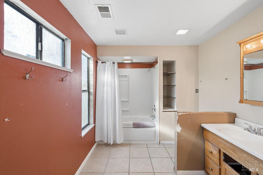 1160 Oakwood Avenue Vallejo CA 94591