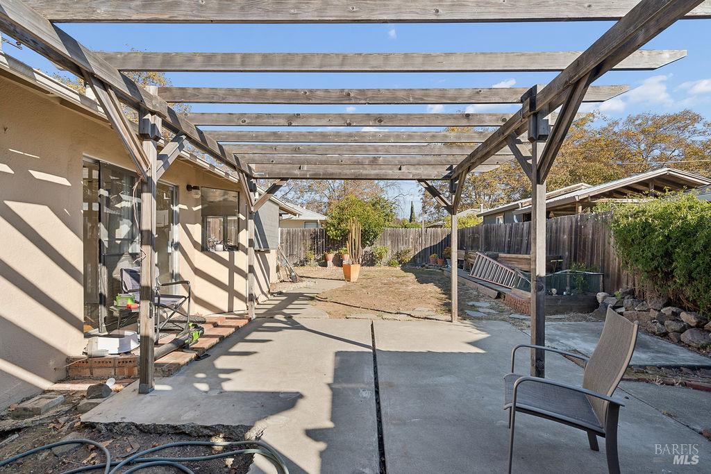 1160 Oakwood Avenue Vallejo CA 94591